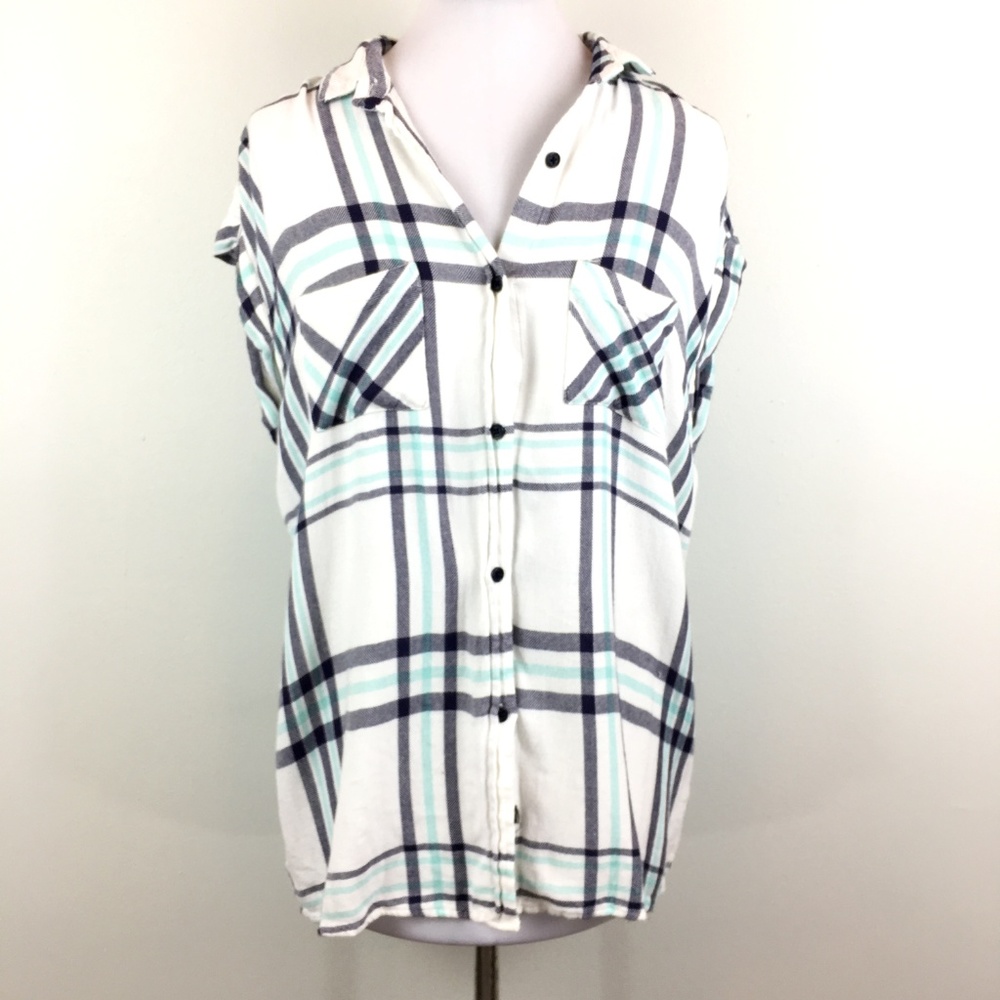 Rails Sz L Britt Short sleeve button down flannel - Picture 3 of 8